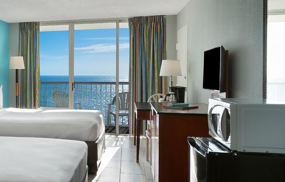  Oceanfront Room with Two Queen Beds  interior